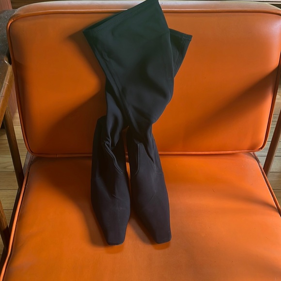 Pliner tall boot - Picture 1 of 3